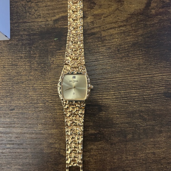 gold watch - Picture 1 of 6